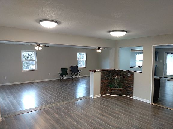 3rd image of 2449 Brooks Ave