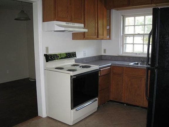 5th image of 106 Dixie Dr