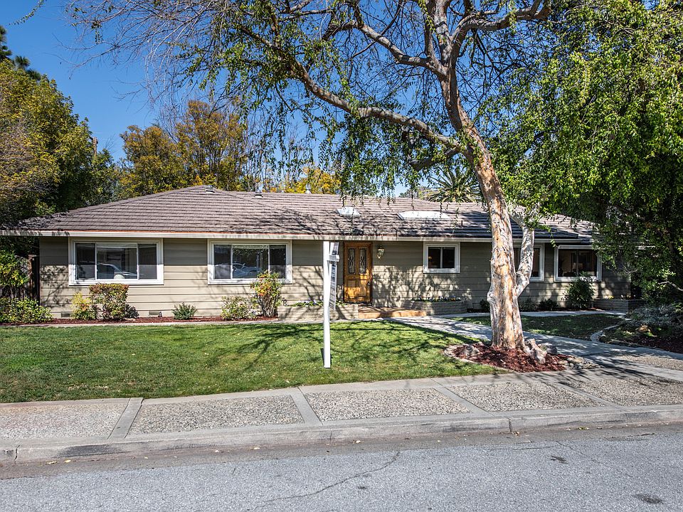 1st image of 18935 Saratoga Glen Pl