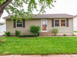 4374 Cimarron Ct NW, Rochester, MN 55901