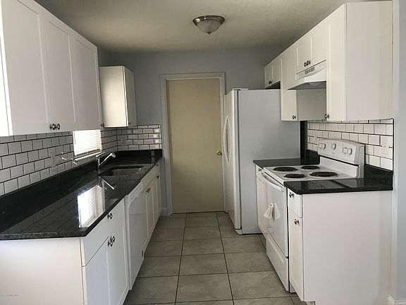 2nd image of 525 Ironwood Dr