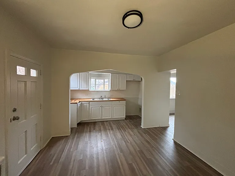 2607 Spring St — Photo 9
