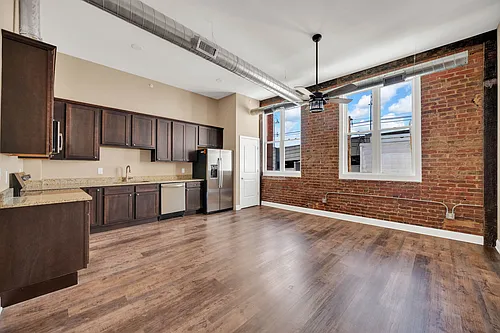 214 Broad St #G Photo 1