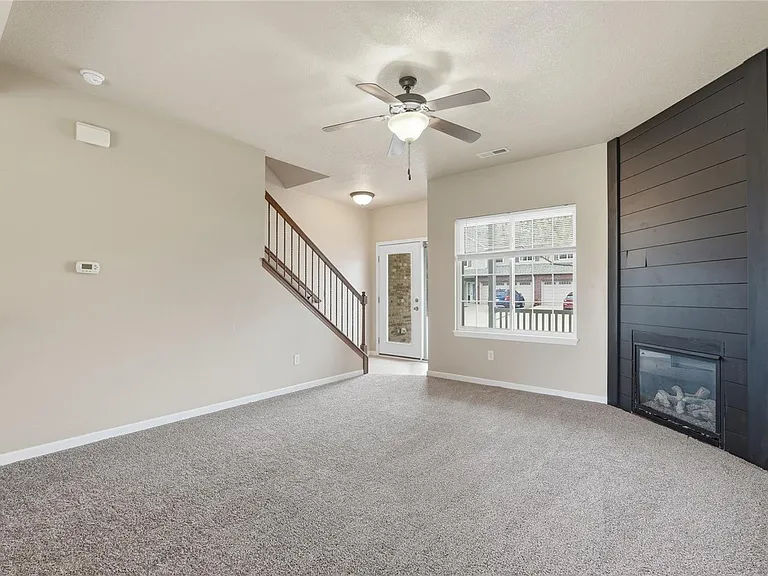 1694 Burr Dr — Photo 7