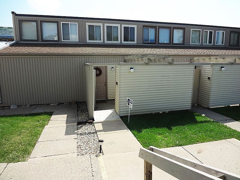 1st image of 6831 N Frostwood Pkwy #B-11