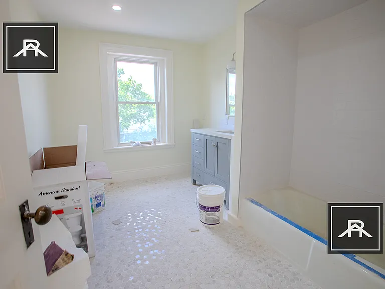 1728 Beacon St — Photo 10