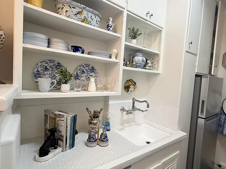 99 S Raymond Ave #206 — Photo 6