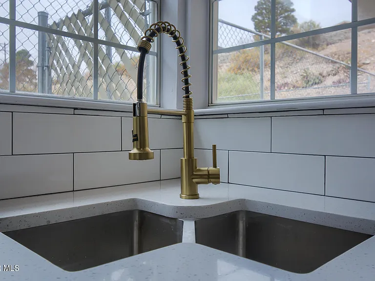 7413 Le Conte Dr — Photo 16