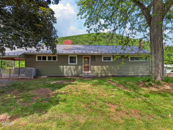 1050 Renovo Rd, Mill Hall, PA 17751