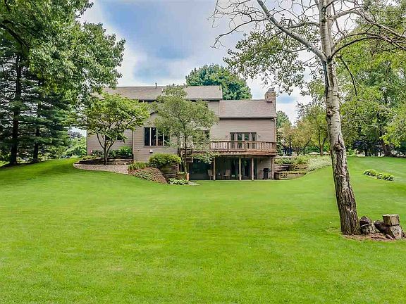 3rd image of 51765 Pebble Brooke Dr