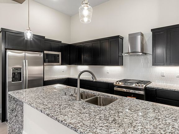 5th image of 248 Penbridge Pl