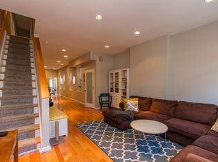 2434 Carpenter St, Philadelphia, PA 19146