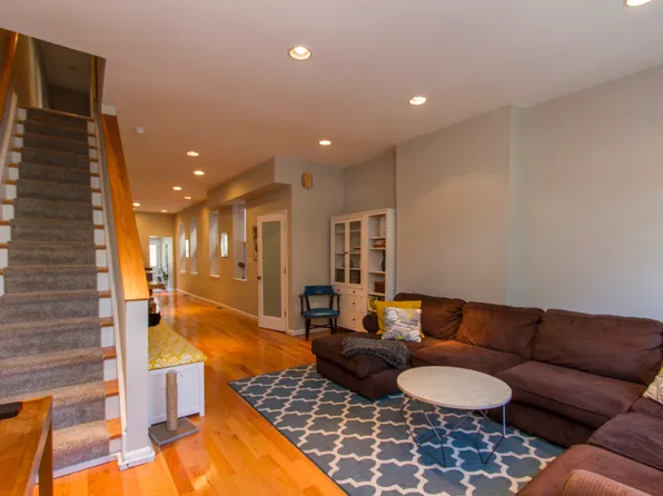 2434 Carpenter St, Philadelphia, PA 19146