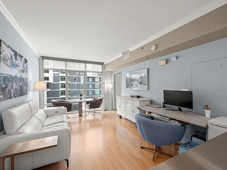 425 W Beech St #854 — Photo 8