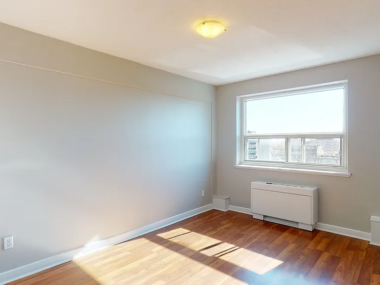 335 Cooper St — Photo 41
