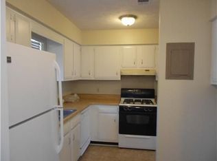 4 Peach Ct, Savannah, GA 31419