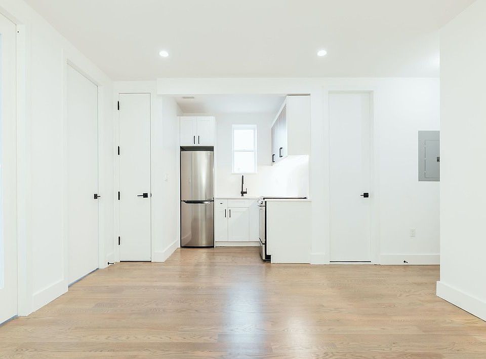 1st image of 282 E 32nd St #3AA