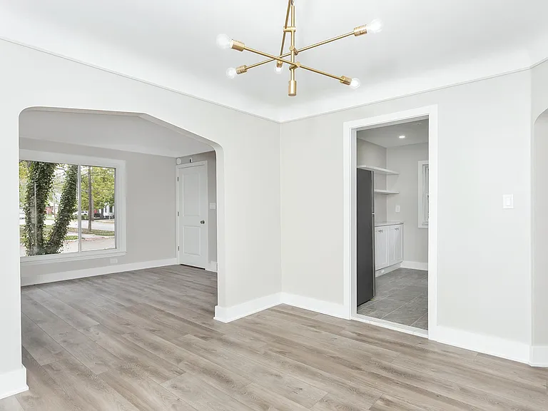 1 820/822 E 5th St #1 — Photo 13