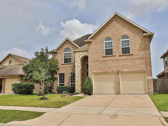3rd image of 13023 Thorn Valley Ct