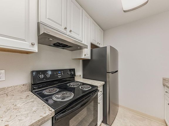 2nd image of 6208 Shelter Creek Ln