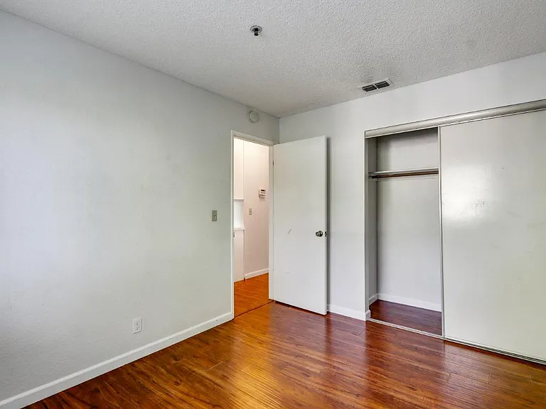 3626 Hallelujah Ct #3 — Photo 11
