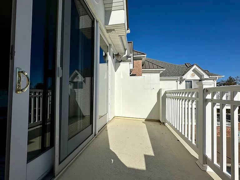 865 Arnold Ave — Photo 13