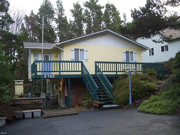 3rd image of 5760 Palisades Dr