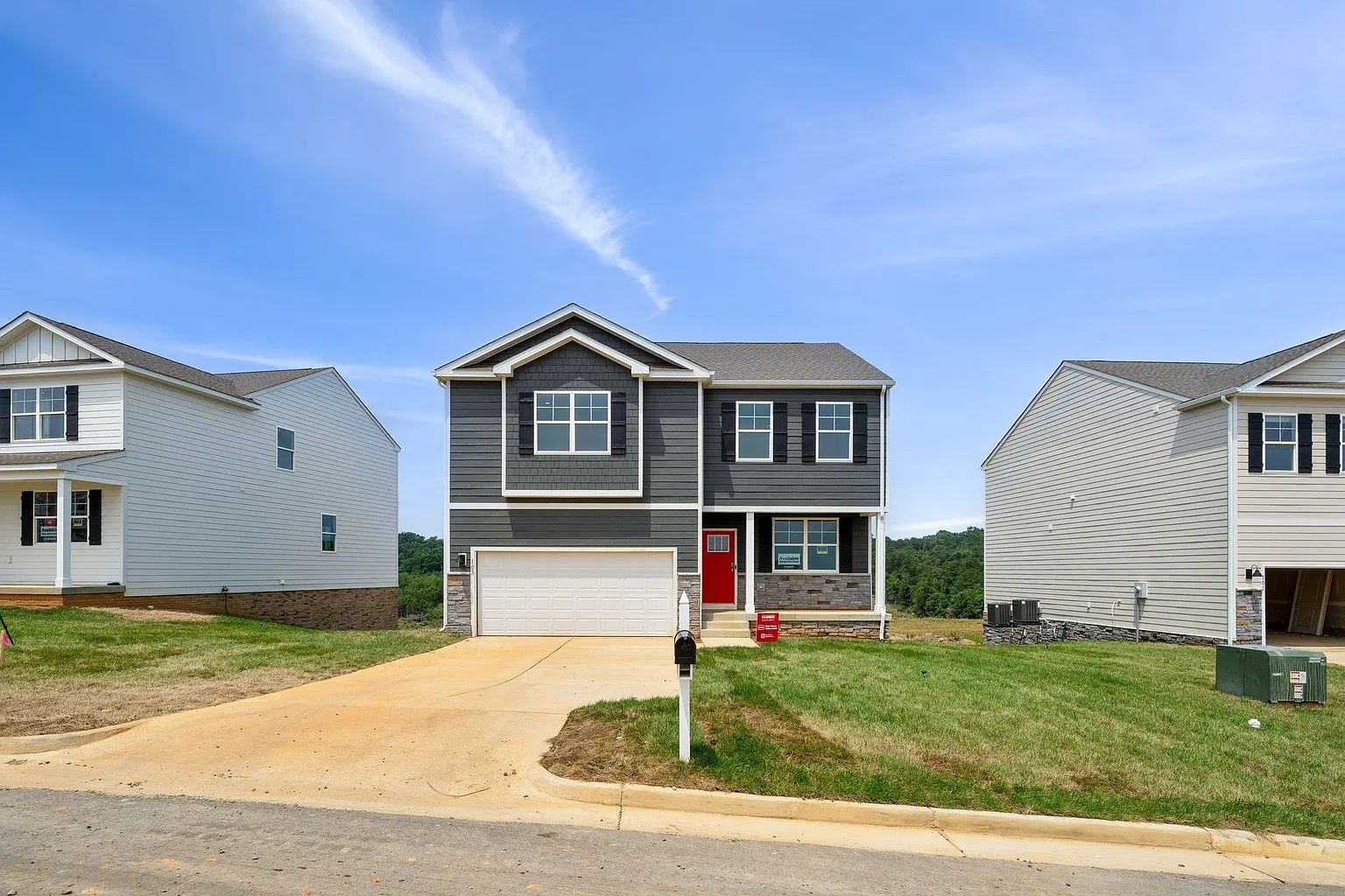 565 Summercrest Ave photo 1