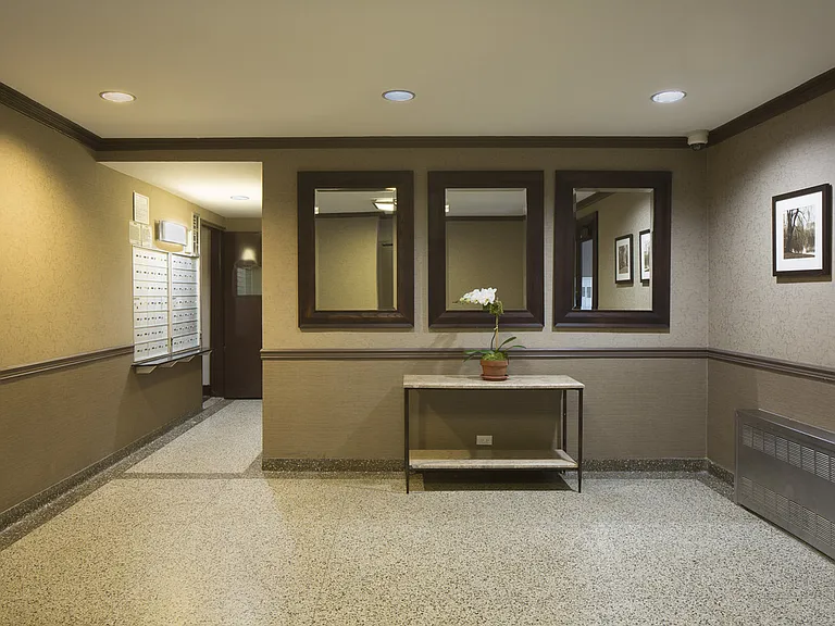 461 Central Park W #1F — Photo 3