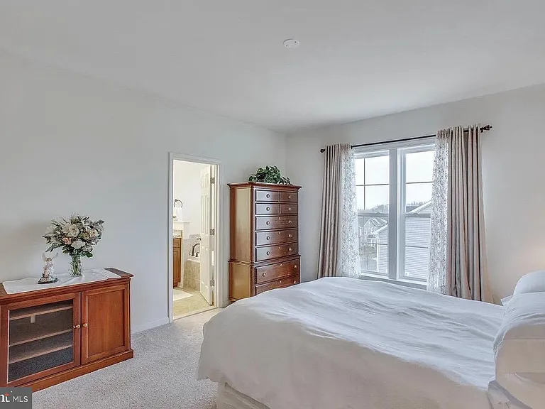 216 Apricot St — Photo 14