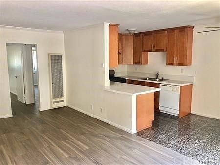 2nd image of 5255 Satsuma Ave APT 2