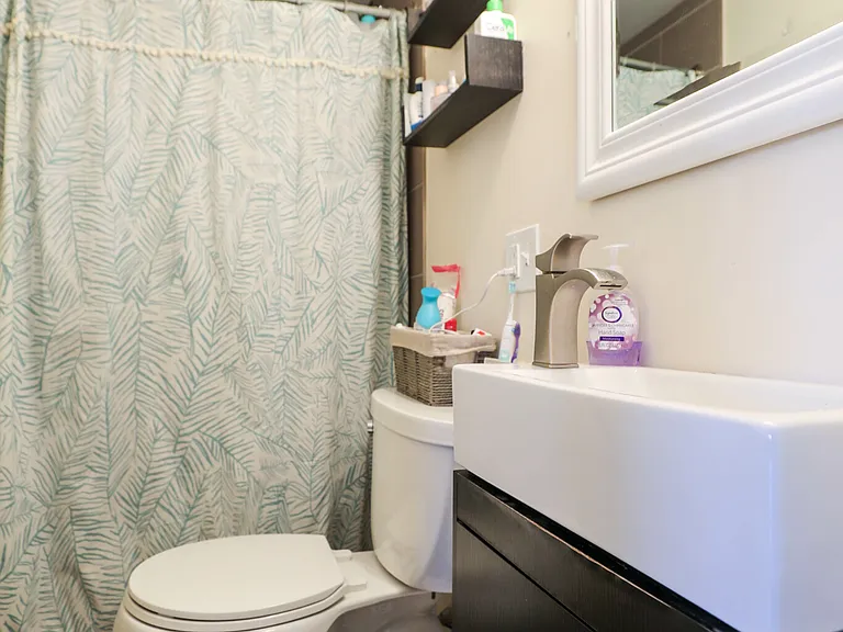 21-23 Weitz St #3 — Photo 4