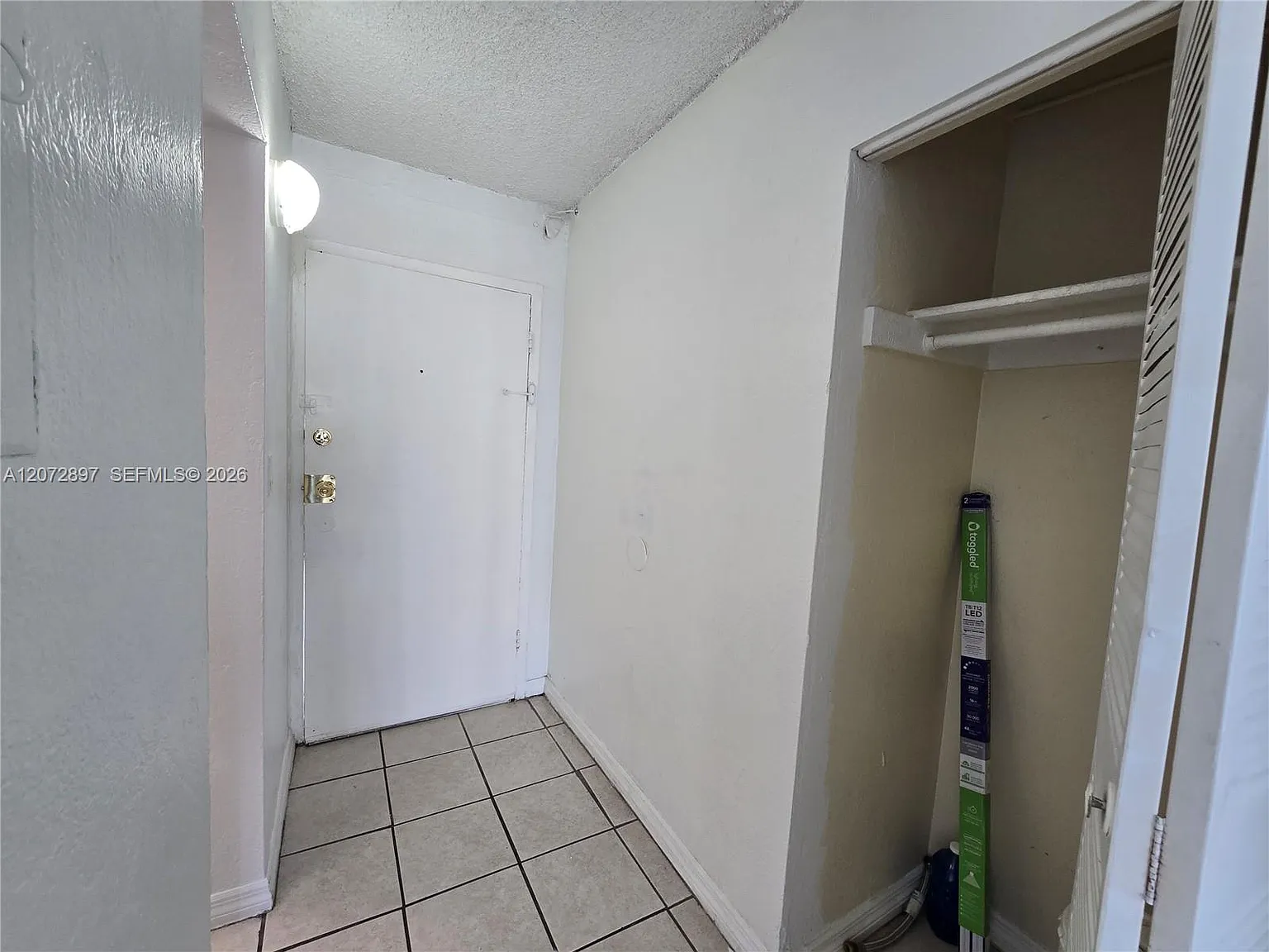 Yolanda Villas Condo — Photo 3