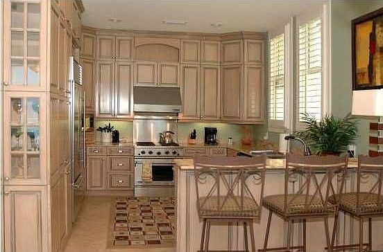 kitchen & bar area