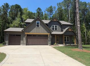 608 Gregory St, Carthage, NC 28327