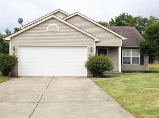 415 Waterstone Ct, Trenton, OH 45067
