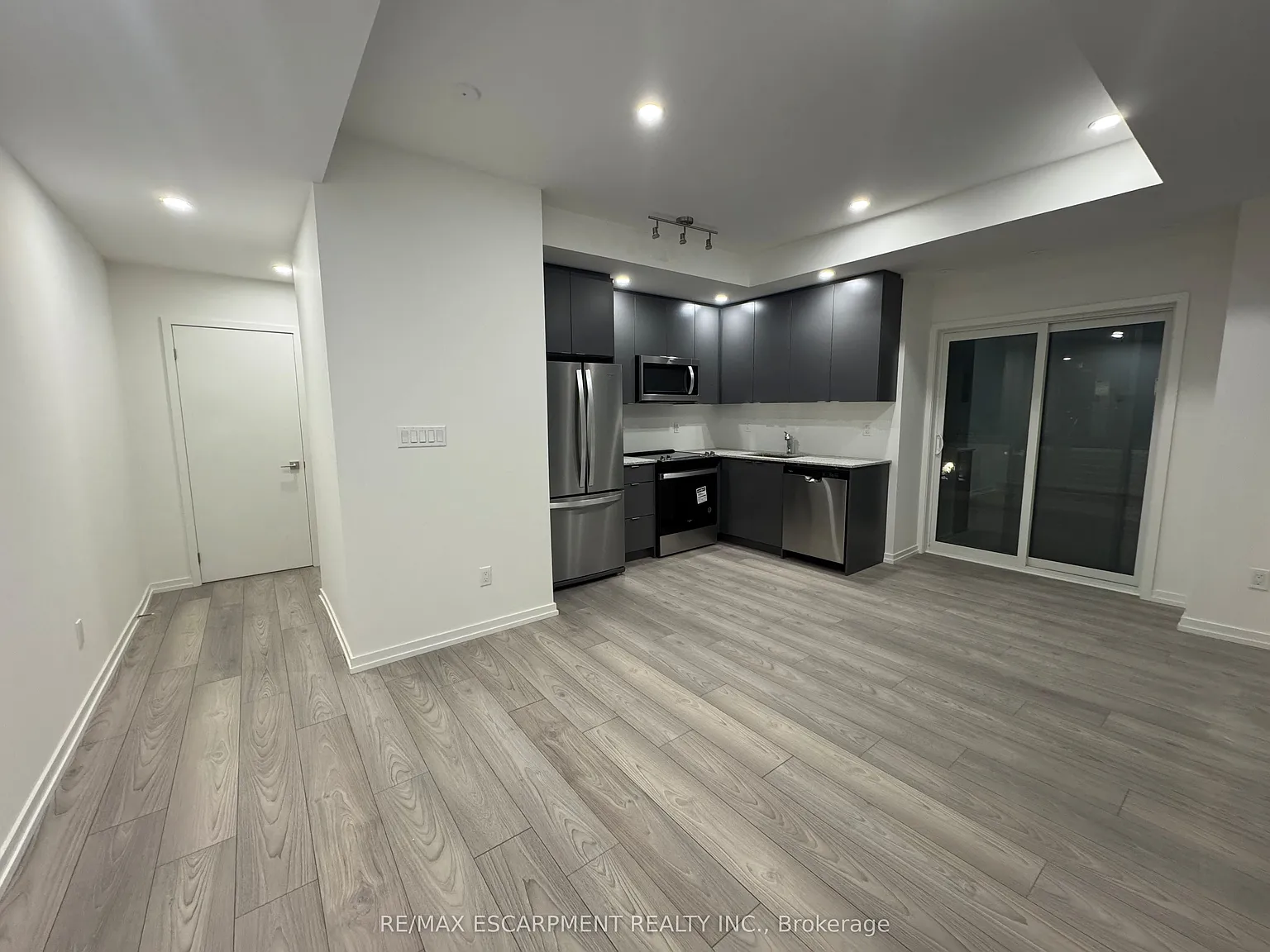 1 bed, $2,250 — Photo 3
