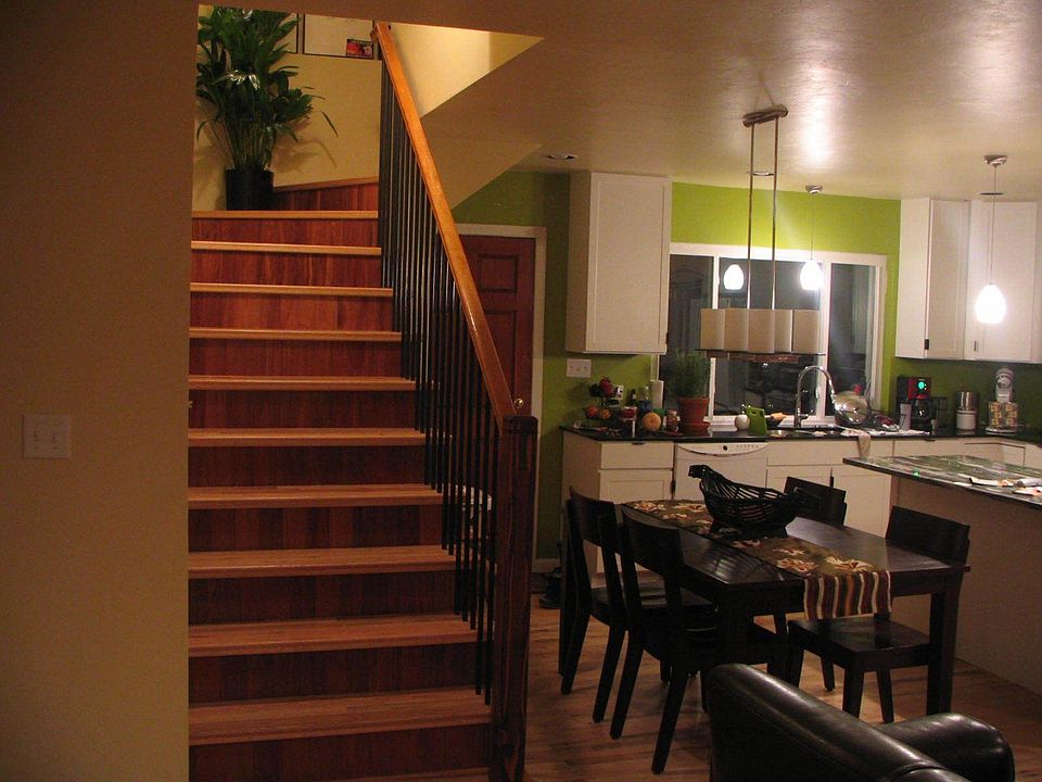 2nd image of 1038 Collyer St
