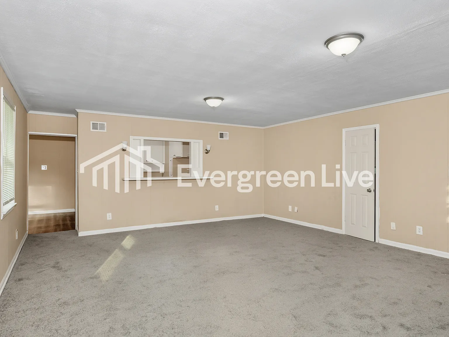 4 bed, 2.0 bath, 1904 sqft, $1,245 — Photo 3