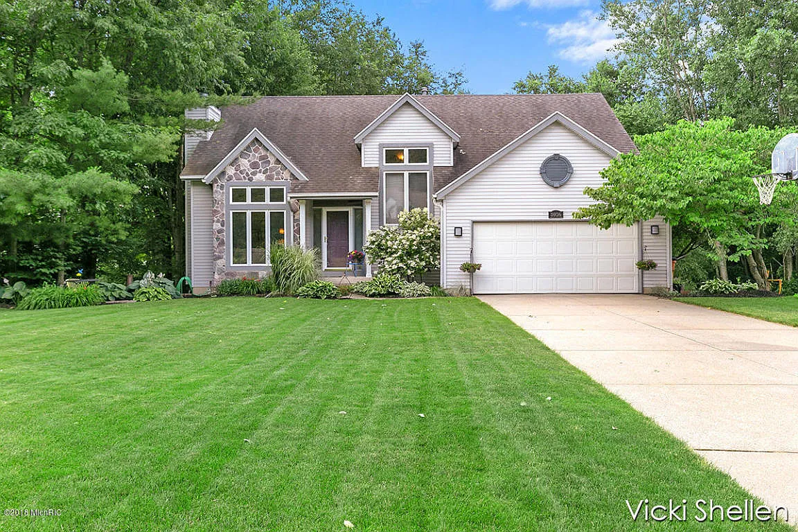 5926 Arroyo Vista Dr NE photo 1
