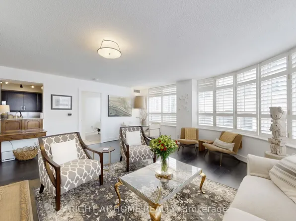 5 Rosehill Ave #311, Toronto, ON M4T 3A6