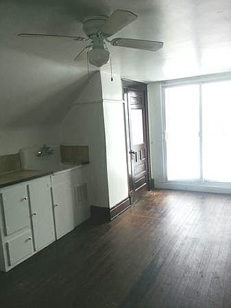 2nd image of 559 22nd St #2
