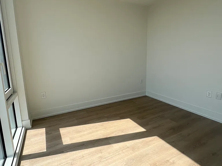 2070 Scott St — Photo 29