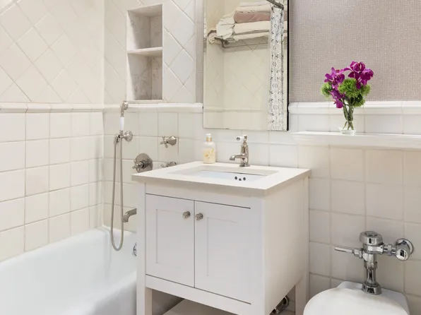 15 West 72nd Street image 6 of 6