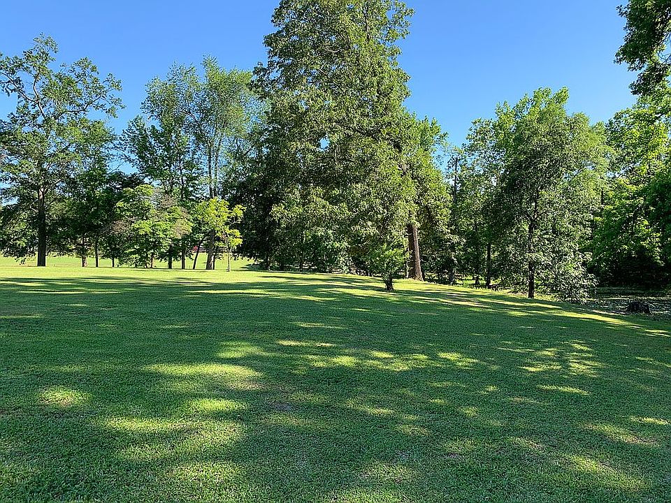 2nd image of 887 W Nix Rd