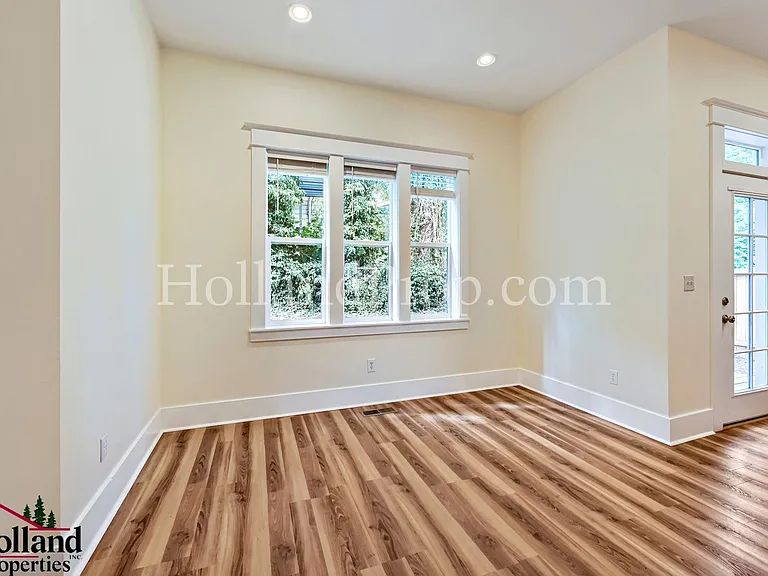 3228 SE Filbert St — Photo 8