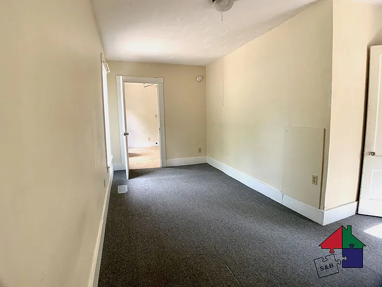 69 Perry St — Photo 8