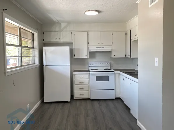 302 Houston St, Queen City, TX