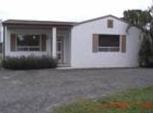 954 Rutherford Ln, Haverhill, FL 33415