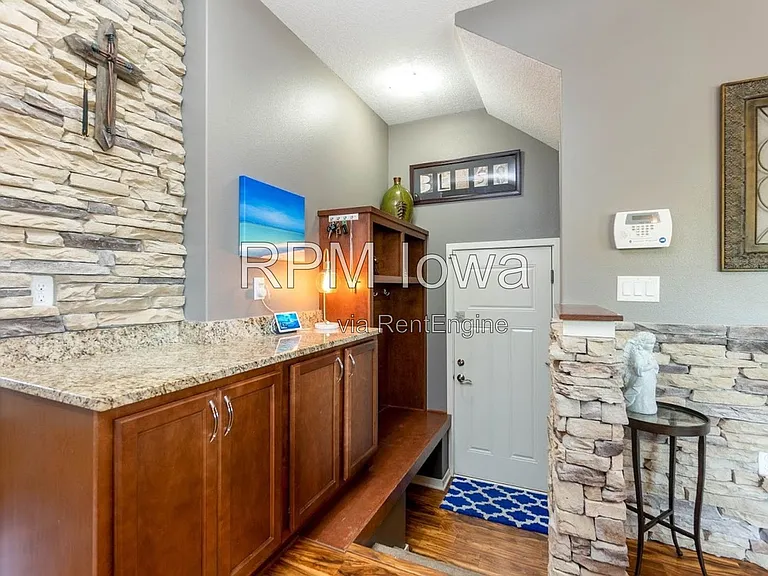 1651 SW Arlan Dr — Photo 12